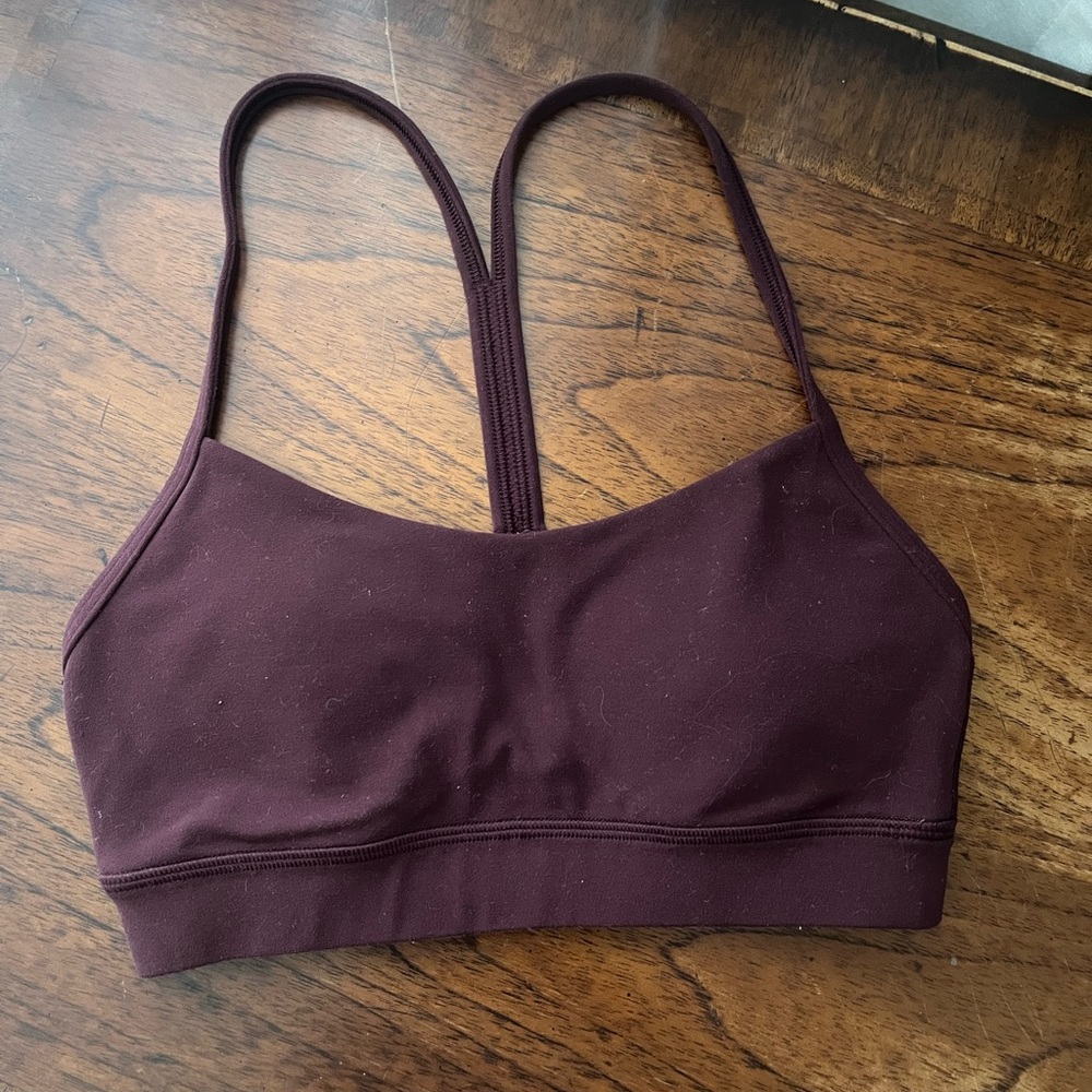 Lululemon Flow Y Bra Nulu sports bra